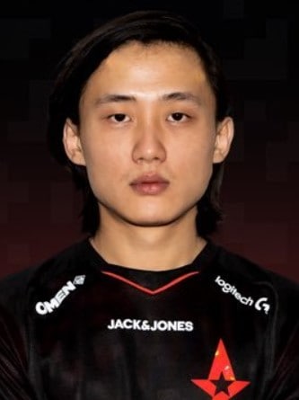 JUGi gaming setup profile photo