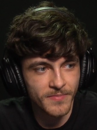 Suetam gaming setup profile photo