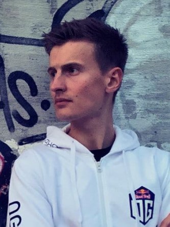 valde gaming setup profile photo